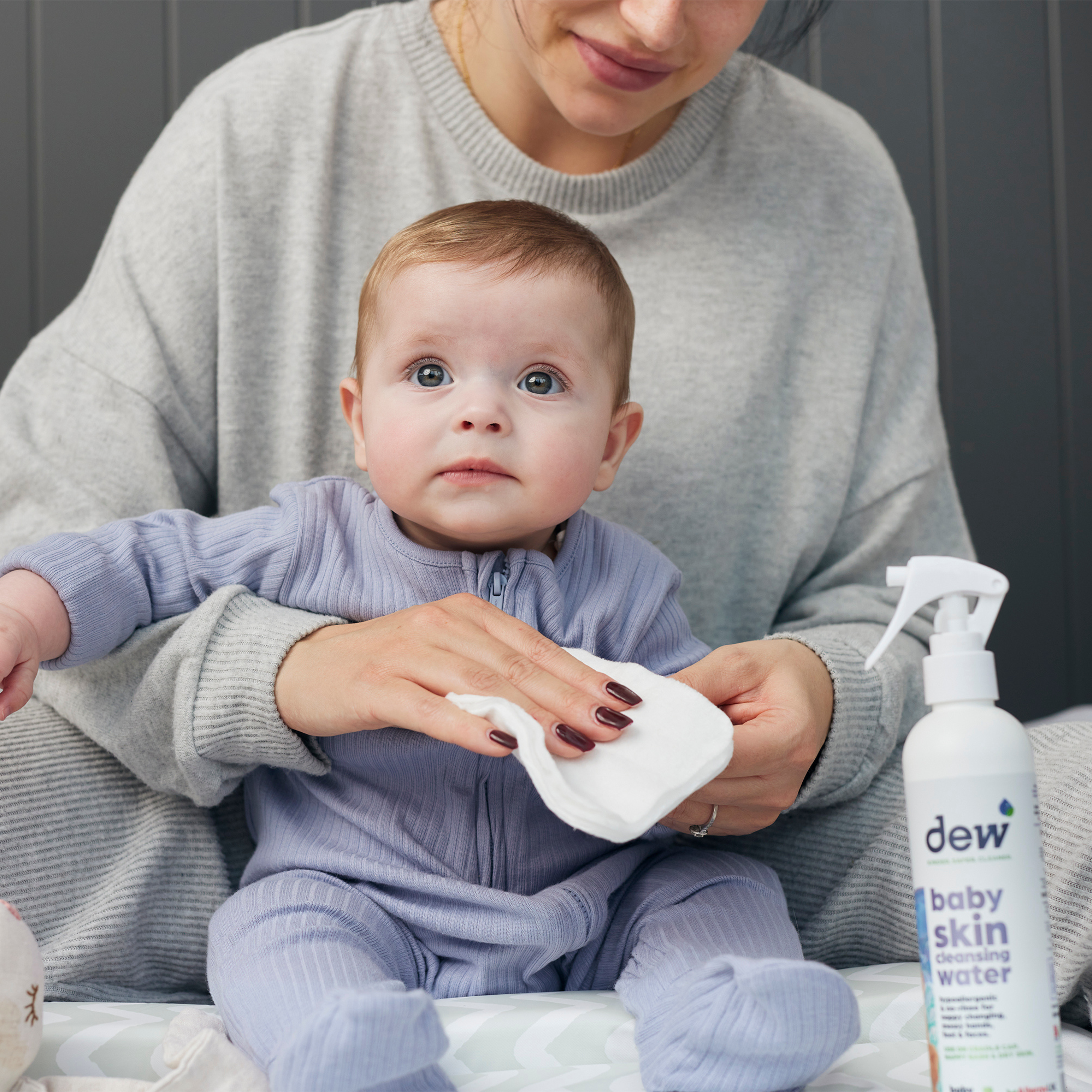 DEW Baby Rengöringsvatten för hud – 250 ml