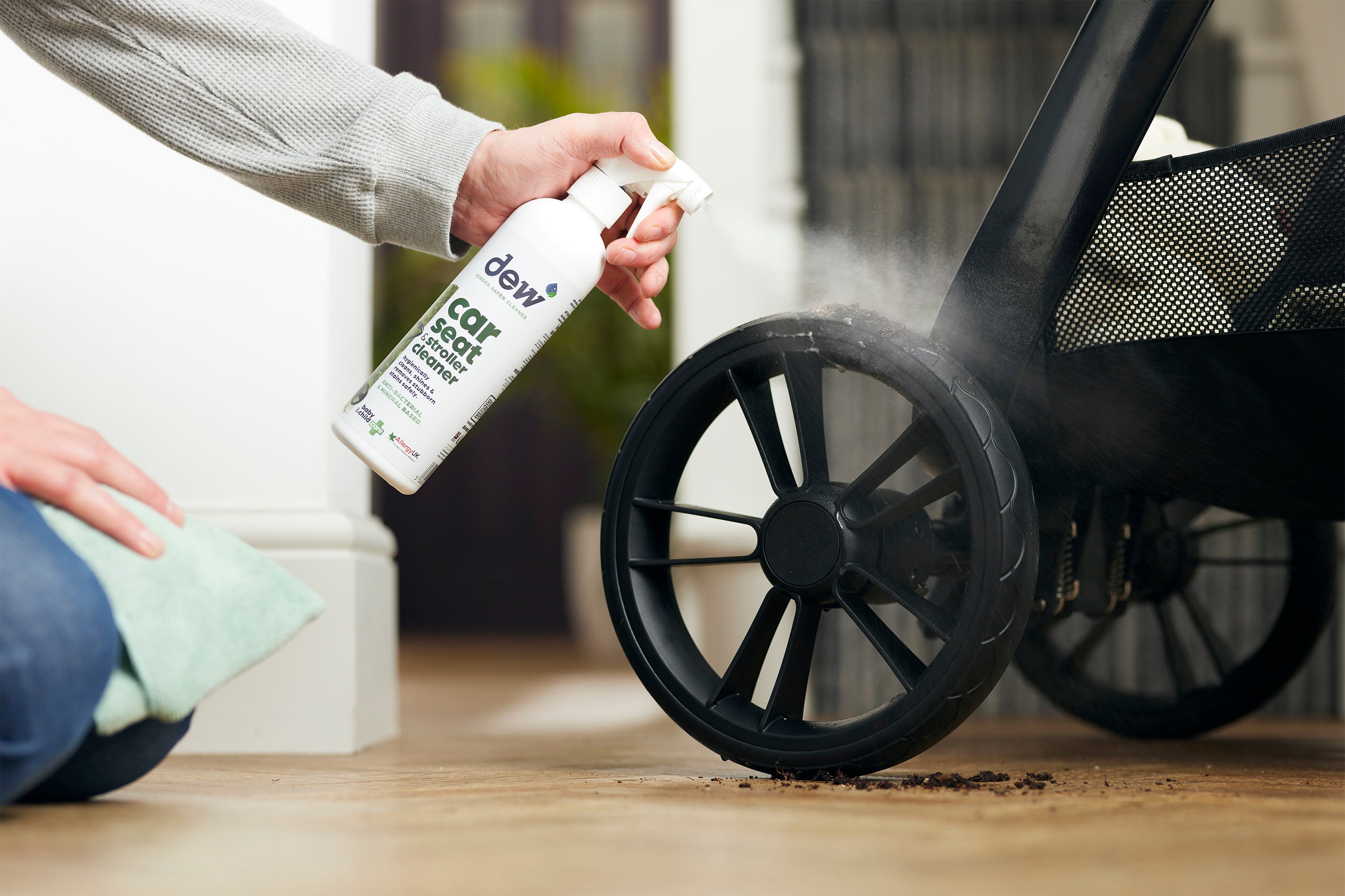 DEW Rengöring för bilbarnstol & barnvagn – 500 ml